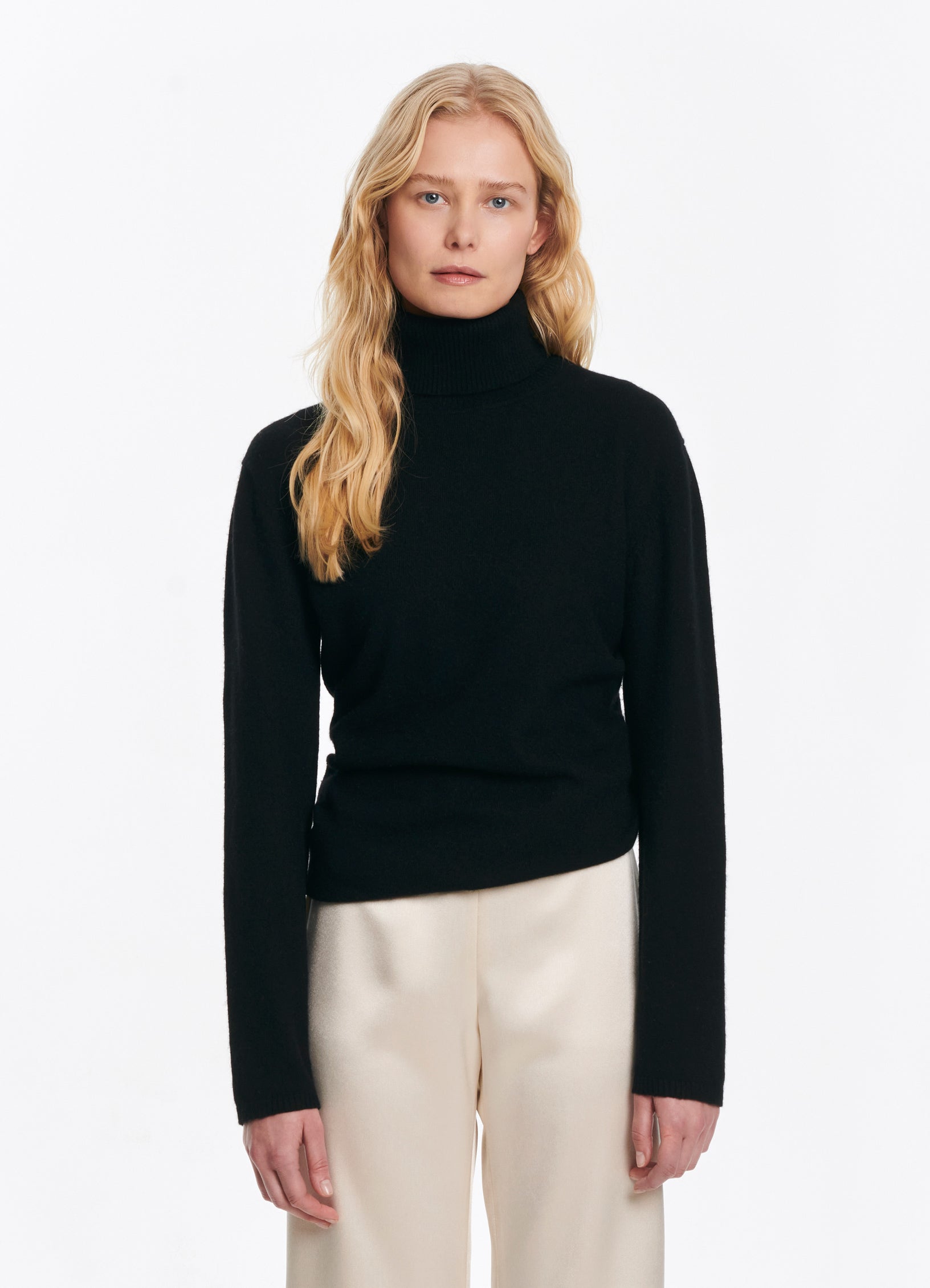 SCHOENBACH Black Cashmere turtleneck sweater