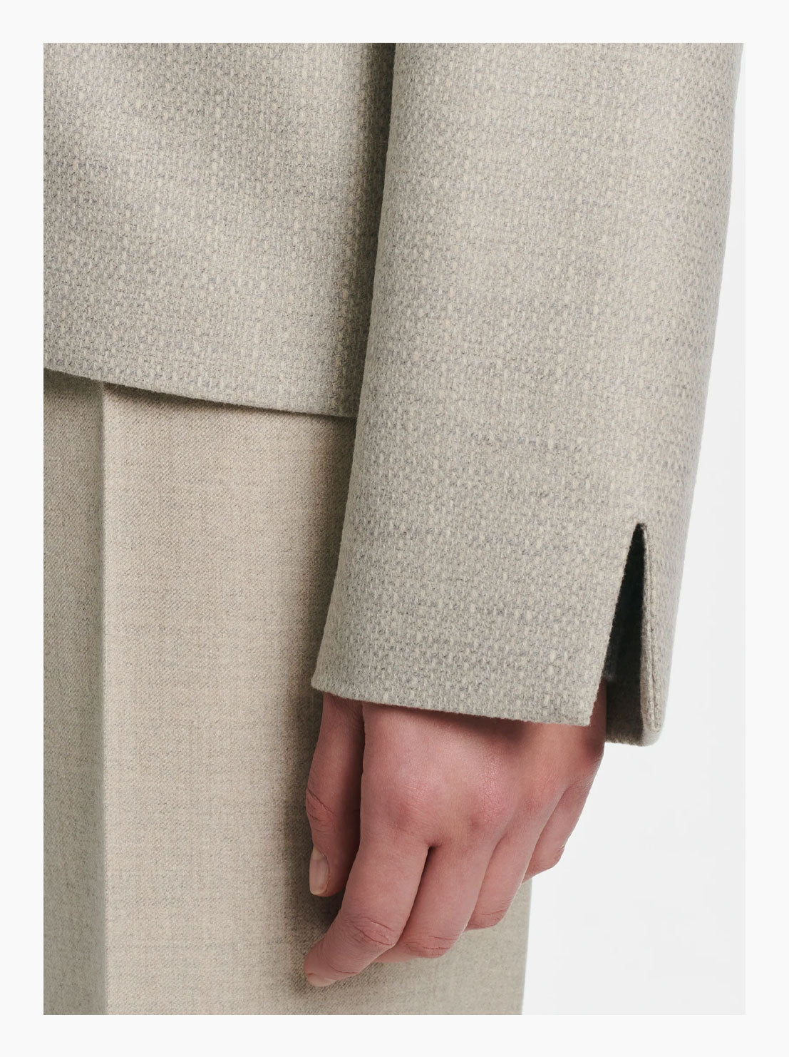 Wool and cashmere shirt jacket with a slit cuff